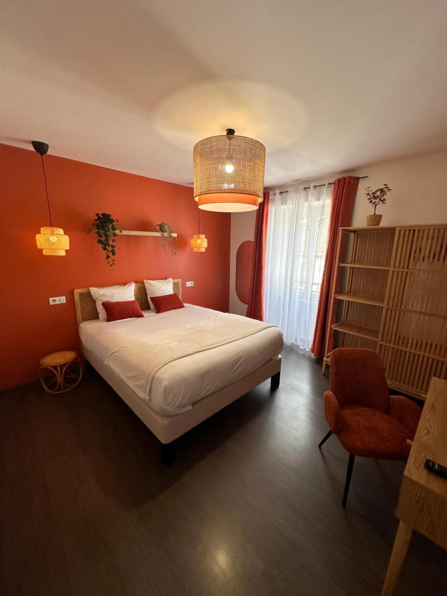 Auberge Du Vieux Lanas Logis Hotel Restaurant Экстерьер фото