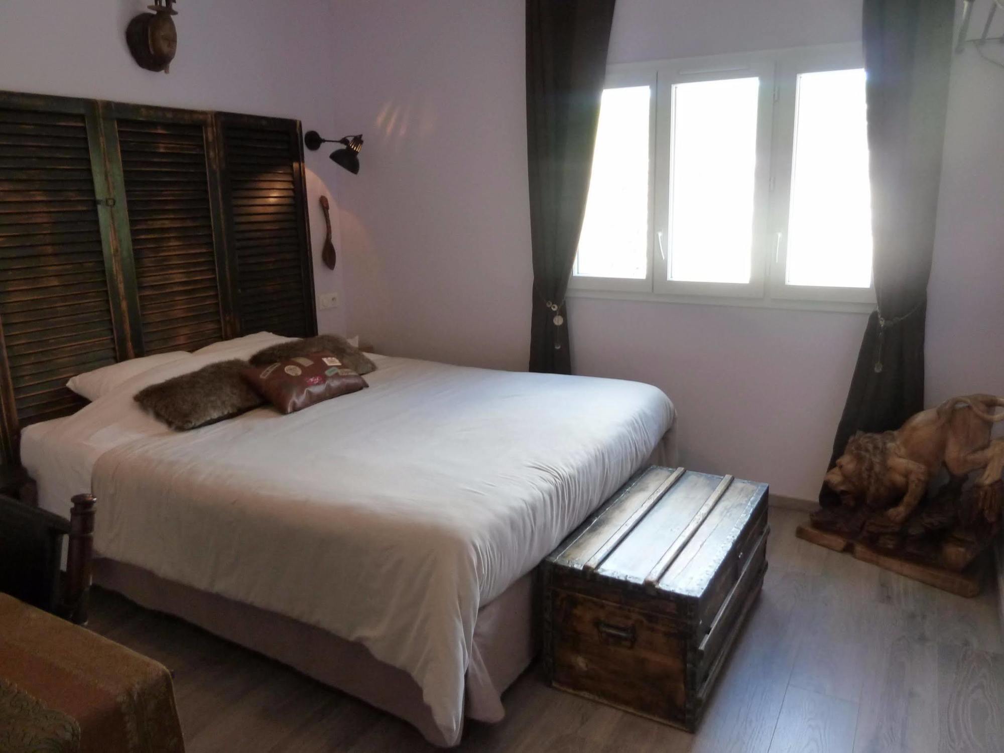 Auberge Du Vieux Lanas Logis Hotel Restaurant Экстерьер фото