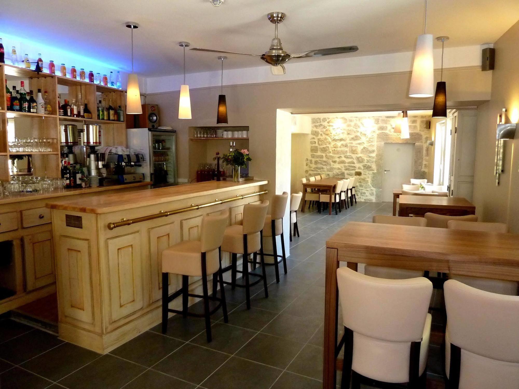 Auberge Du Vieux Lanas Logis Hotel Restaurant Экстерьер фото