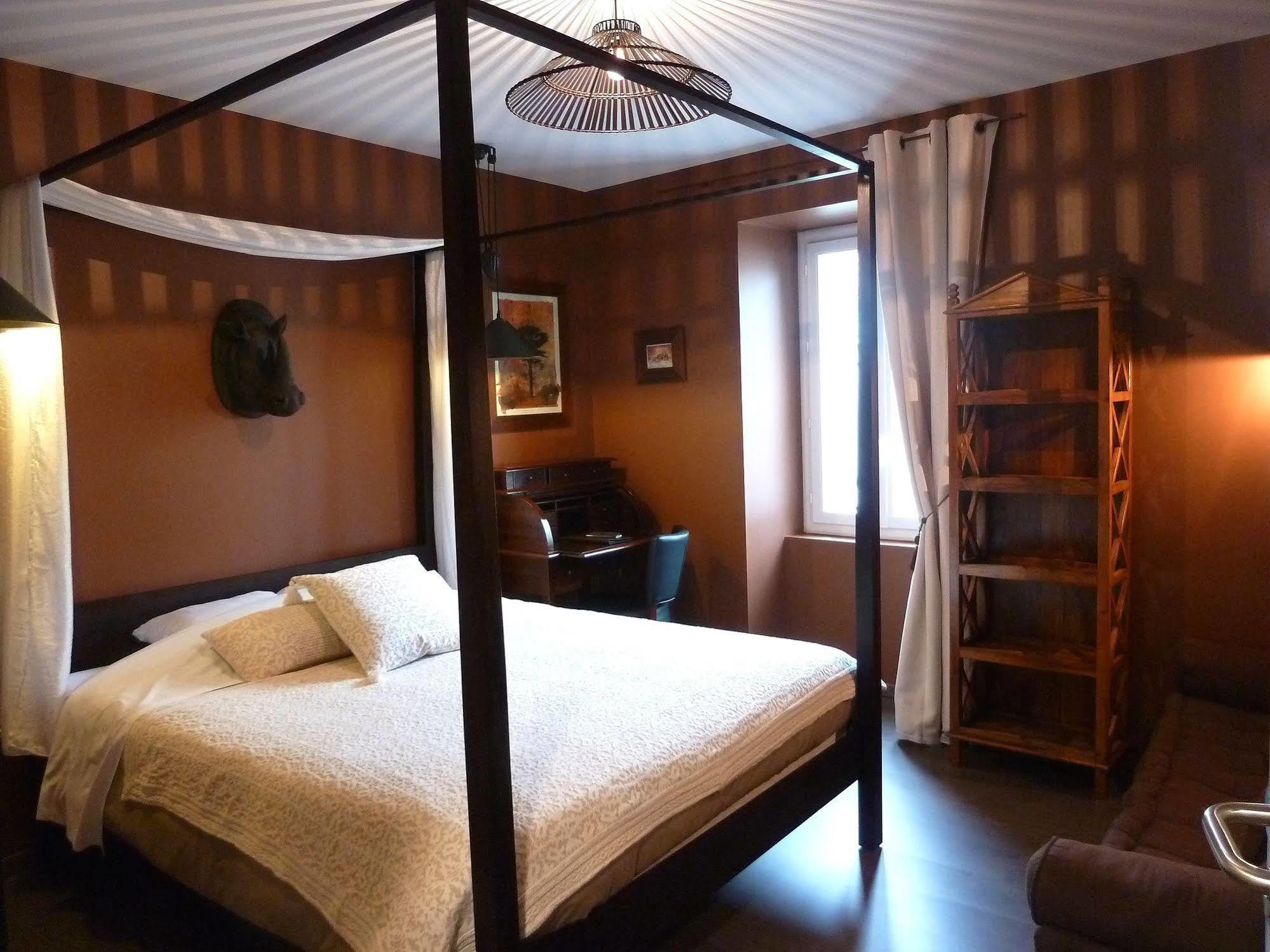 Auberge Du Vieux Lanas Logis Hotel Restaurant Экстерьер фото